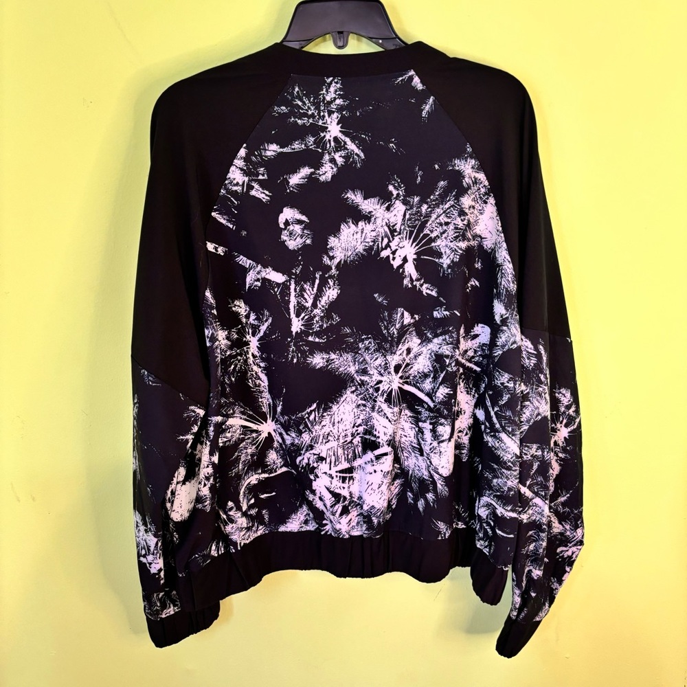 TORRID LOVESICK BLACK WHITE PALM TREE GRAPHIC BOMBER JACKET SIZE 1 XL - Picture 3 of 4